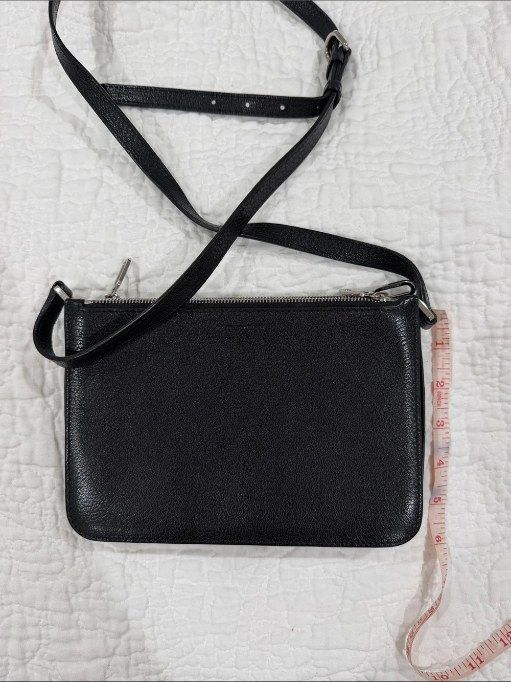 Burberry classic crossbody